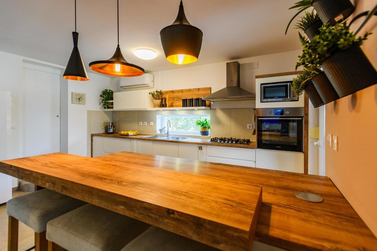 Green Residence Villa ซาดาร์ ภายนอก รูปภาพ