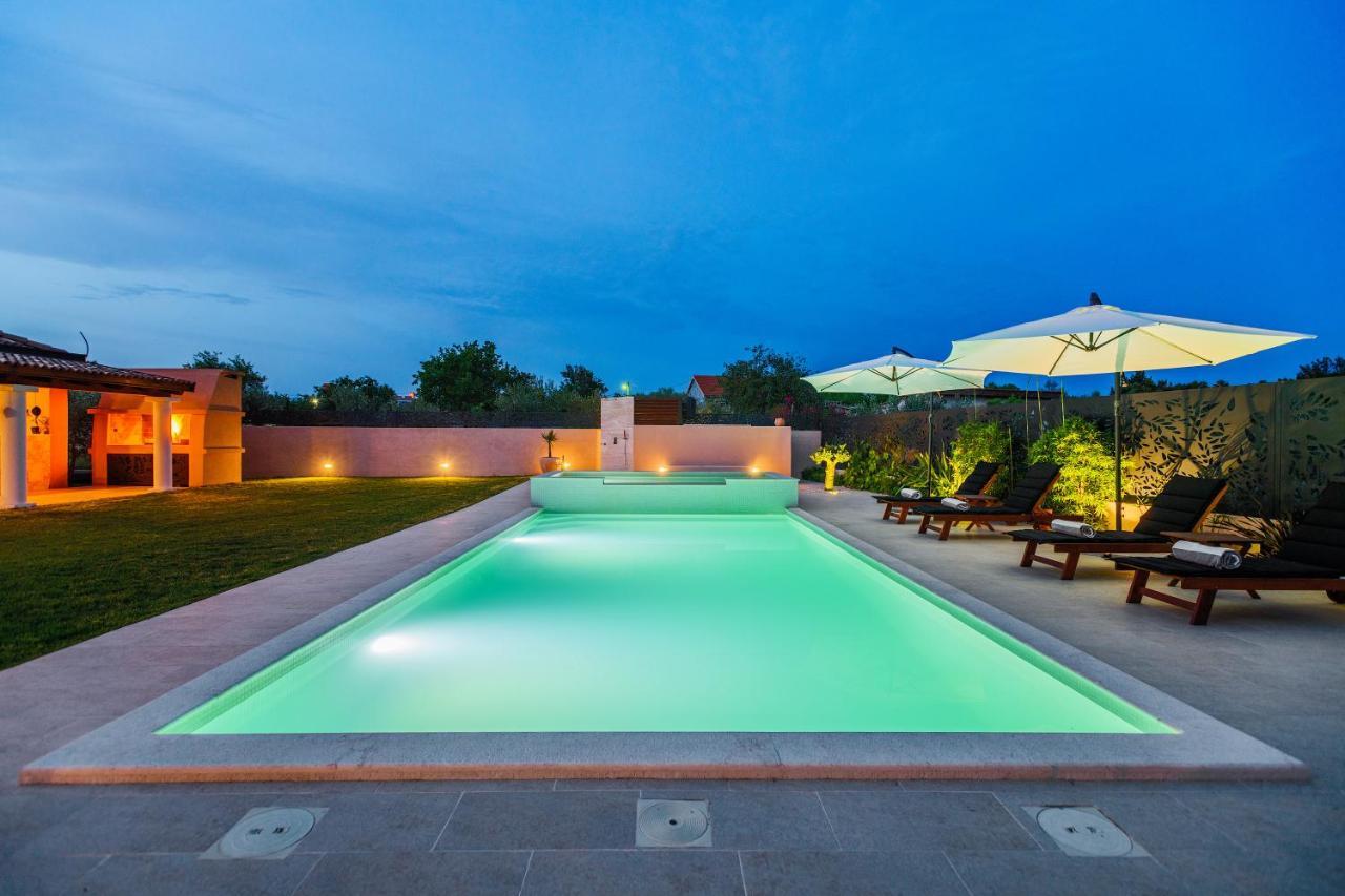 Green Residence Villa ซาดาร์ ภายนอก รูปภาพ