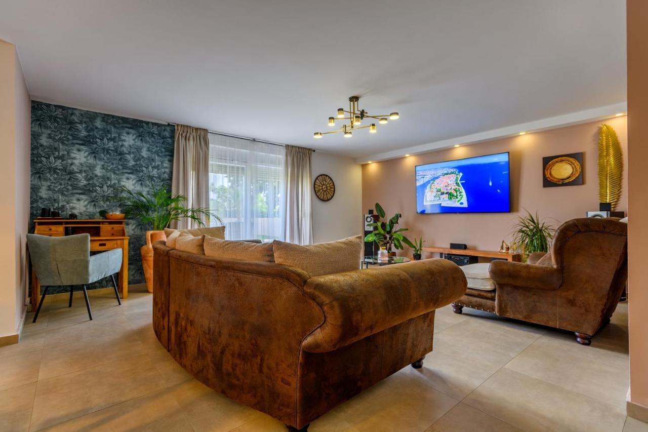Green Residence Villa ซาดาร์ ภายนอก รูปภาพ