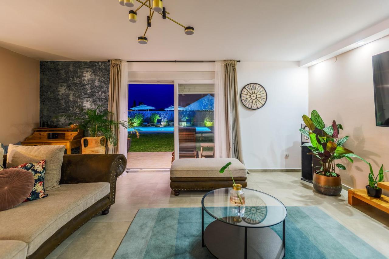 Green Residence Villa ซาดาร์ ภายนอก รูปภาพ