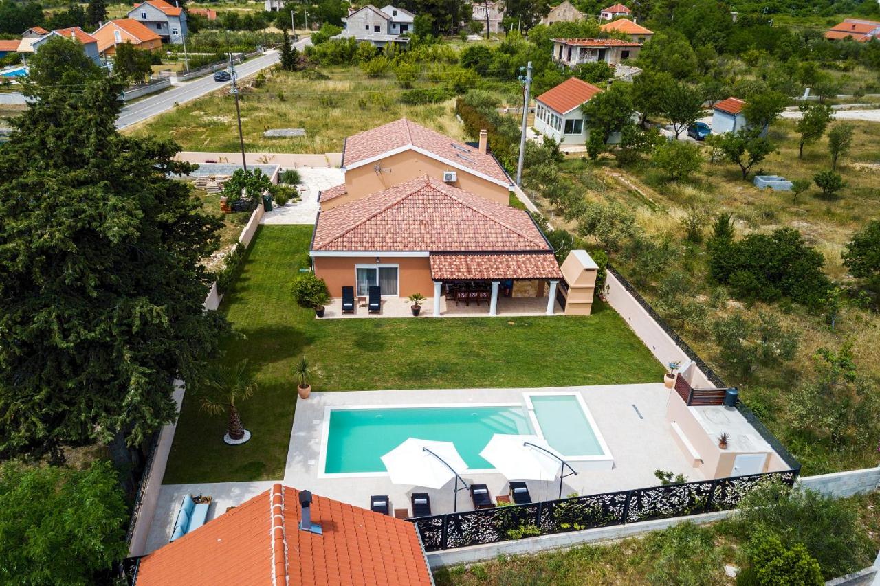 Green Residence Villa ซาดาร์ ภายนอก รูปภาพ